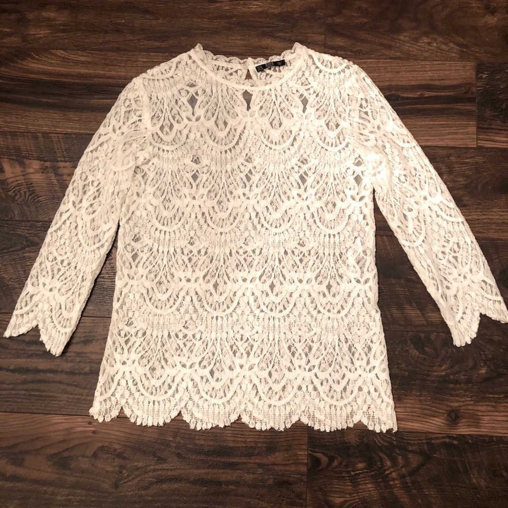 Lace 3/4 length sleeve top
